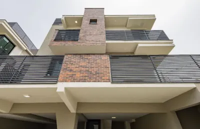 Casa em condomínio fechado com 3 quartos à venda no Tingui, Curitiba 