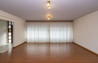 Casa comercial/ residencial com 5 quartos no bairro mercês.