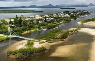 Casa com 5 quartos à venda na Rua Geral do Forte, 999, Ubatuba, São Francisco do Sul