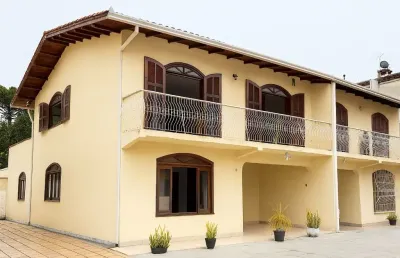 Casa à venda, 4 quartos, 2 suítes, 3 vagas cobertas no bacacheri, curitiba