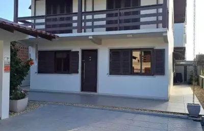 Barra velha - praia central - sobrado averbado com 204 m2, 120 mts da praia