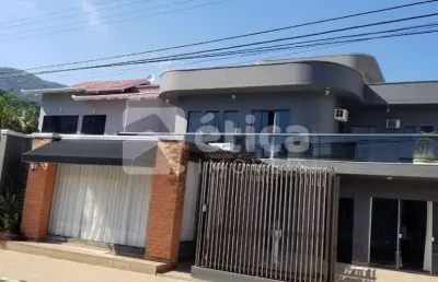 Casa alto padrão no bairro mais nobre de itajaí, ressacada