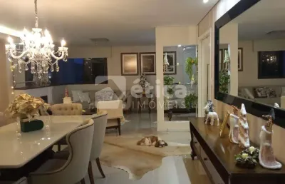 Oportunidade única apartamento de 2 suítes e 2 semi-suítes no centro de itajaí