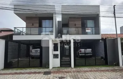 Vende-se lindo sobrado de 3 dormitórios  semi-mobiliado - alto padrão - são vicente - itajaí