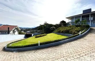 Casa com 4 quartos à venda no Czerniewicz, Jaraguá do Sul 