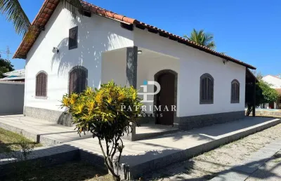 Casa com 2 quartos, suíte e piscina  à venda, 180 m² por r$ 720.000 - itaipuaçu - maricá/rj