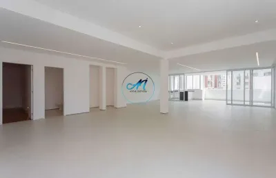 Apartamento totalmente reformado, 4 suítes, sendo a  master com closet sr e sra