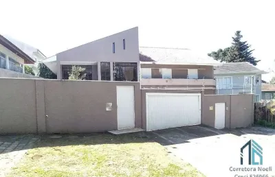 Casa, 04 quartos c/suíte, 02 subsolos tipo bunker, com 05 ambientes subterrâneos amplos, ideal para adega e estúdio, em curitiba pr