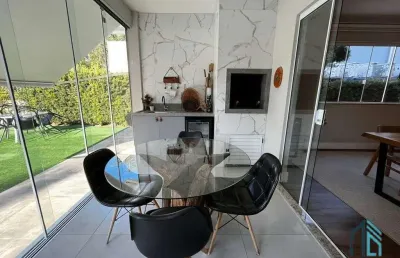 (permuta) casa 04 suítes sendo que uma das suítes fica no andar inferior térreo, em balneário camboriú sc