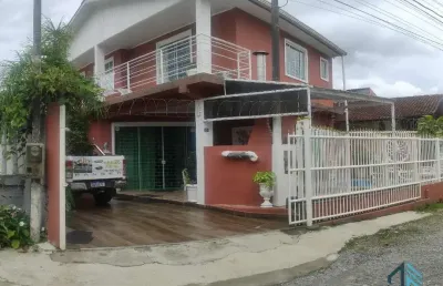 Sobrado mobiliado, 05 quartos sendo 03 suítes, bom retiro em matinhos pr