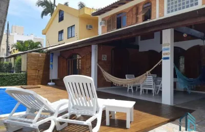Casa a venda 04 quartos, 200 metros do mar em canasvieiras florianópolis sc
