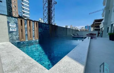 Apartamento mobiliado, 04 suítes, 03 vagas, meia praia quadra mar em itapema sc