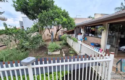 Casa térrea com edícula, 04 quartos sendo 02 suítes, em são josé dos pinhais pr