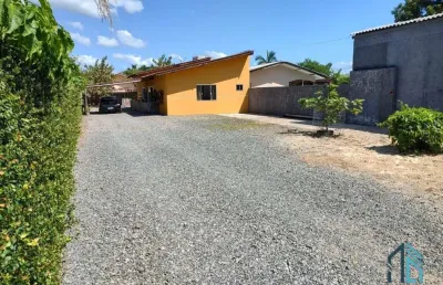 Casa a venda 03 quartos c/suíte, bem localizada em guaratuba pr