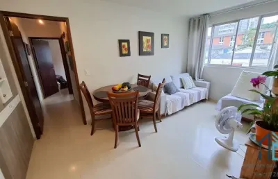 Apartamento 02 quartos, uma vaga, frente hospital das clinicas hc me curitiba pr