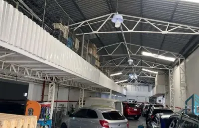 Barracão e loja em 02 terrenos com 999m², próximo a concessionaria servopa, no rebouças em curitiba pr