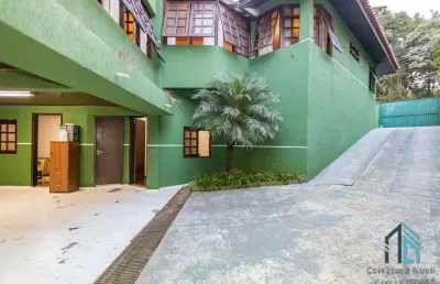 Casa alto padrão, amplo terreno, 03 quartos c/suíte, piscina, 8 vagas, em santa felicidade curitiba pr