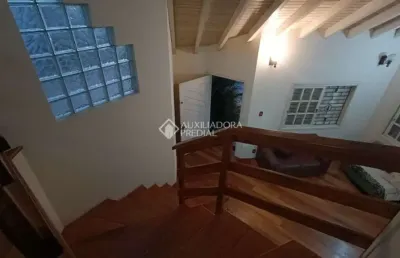 Casa com 3 quartos à venda na rua paes lemes, 539, rio branco, canoas, 216 m2 por r$ 590.000