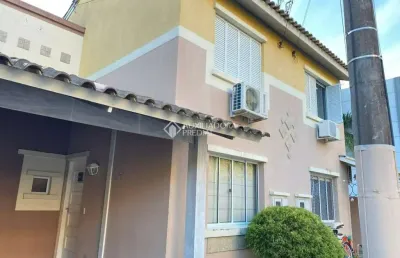 Casa em condomínio fechado com 4 quartos à venda na rua brasil, 333, centro, canoas, 90 m2 por r$ 475.000