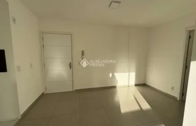 Apartamento com 2 quartos para alugar na avenida farroupilha, 5508, marechal rondon, canoas, 60 m2 por r$ 2.350