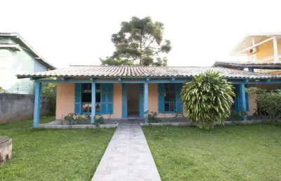 Casa com 3 quartos à venda na servidão bosque dos eucaliptos, 223, campeche, florianópolis, 168 m2 por r$ 2.300.000