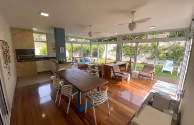 Casa em condomínio fechado com 4 quartos à venda na rua vereador osni ortiga, 2883, lagoa da conceição, florianópolis, 265 m2 por r$ 4.000.000