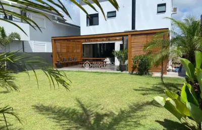 Casa em condomínio fechado com 3 quartos à venda na grp 396, 1850, centro, garopaba, 260 m2 por r$ 1.990.000