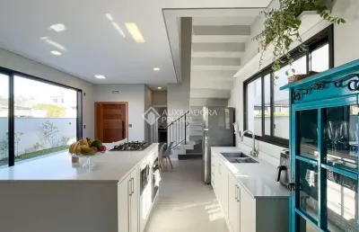 Casa com 4 quartos à venda na rodovia doutor antônio luiz moura gonzaga, 3156, rio tavares, florianópolis, 221 m2 por r$ 1.890.000