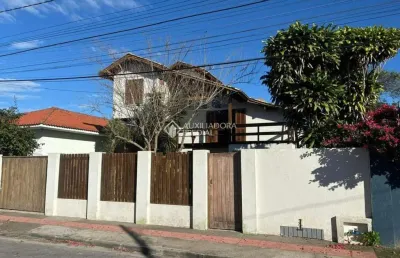 Casa com 3 quartos à venda na rua coruja dourada, 775, campeche, florianópolis, 220 m2 por r$ 1.600.000