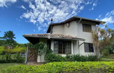 Casa em condomínio fechado com 4 quartos à venda na rodovia doutor antônio luiz moura gonzaga, 383, rio tavares, florianópolis, 300 m2 por r$ 3.500.000