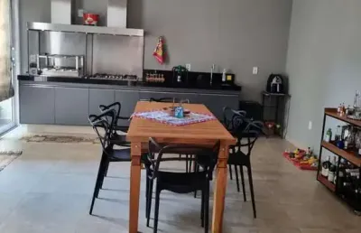 Casa à venda com 4 dormitórios no condomínio evidence