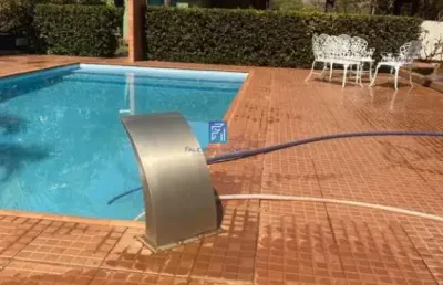 Linda chácara à venda no condomínio estância ouro verde