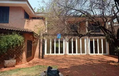 Sobrado à venda com 5 dormitórios sendo 3 suítes cond reside