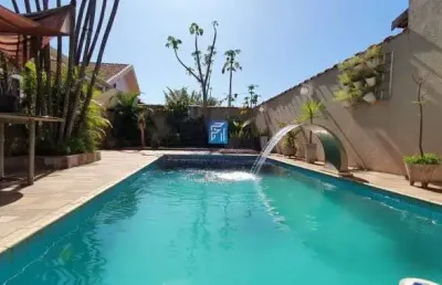 Casa com piscina a venda 3 dormitórios sendo 1 suíte
