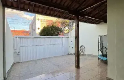 Casa com 3 quartos à venda na Santa Amélia, Belo Horizonte 
