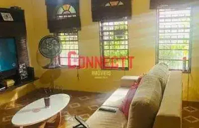 Casa de 3 quartos sendo 1 suite e 4 vagas de garagem no sumarezinho