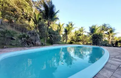Casa de campo em plena praia, canto do forte, piscina, churrasqueira, árvores frutíferas