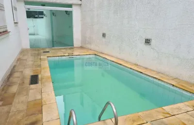 Casa com 282m², 4 dormitorios sendo 1 suite, 4 banheiros, 5 vagas, 2 salas, 1 escritório, 1 edícula