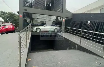 Prédio comercial em santos, de esquina e com vagas de garagem/estacionamento