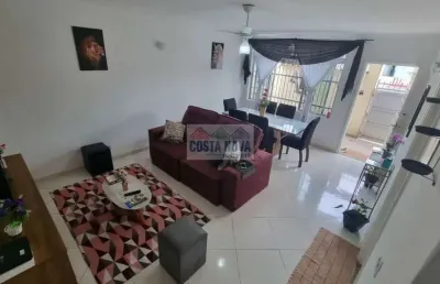 Sobrado com 131m², com 3 quartos e uma suíte em são vicente
