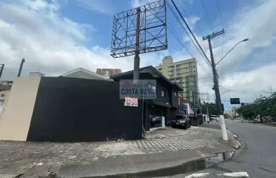 Casa + loja com 150m² com tres quartos, cozinha, banheiro , lavanderia