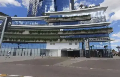 Sala comercial para alugar na Avenida Padre Cacique, Cristal, Porto Alegre
