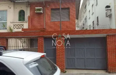 Belo sobrado para locação e venda ao lado da igreja do embaré
