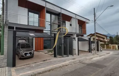 Casa com 3 quartos à venda na rua rio negrinho, 518, saguaçu, joinville por r$ 990.000