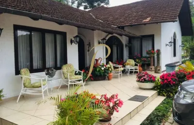 Casa com 3 quartos à venda na rua bela vista, 169, saguaçu, joinville por r$ 2.200.000