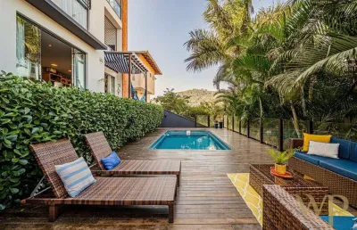 Casa com 3 quartos à venda na rua abraão lincoln, 372, bom retiro, joinville por r$ 1.950.000