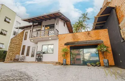 Casa com 2 quartos à venda na rua piratuba, 298, iririú, joinville por r$ 1.400.000