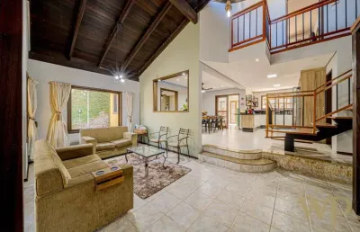 Casa com 4 quartos à venda na rua otto frederico guilherme brietzig, 180, bom retiro, joinville por r$ 1.890.000