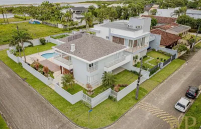 Casa com 4 quartos à venda na paraguai, 321, capri, são francisco do sul por r$ 3.500.000