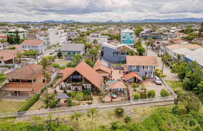 Casa com 3 quartos à venda na dionísio cerqueira, 172, ubatuba, são francisco do sul por r$ 3.900.000